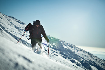 Schneeschuhwandern im Winter