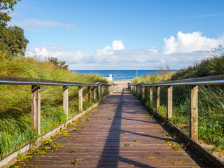 Obraz premium Strandübergang zur Ostsee -Herbst