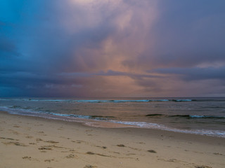 düstere Stimmung am Meer