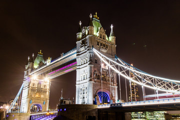 Fototapeta na wymiar Tower Bridge at Night