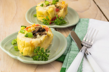 Potato roll with vegetables.