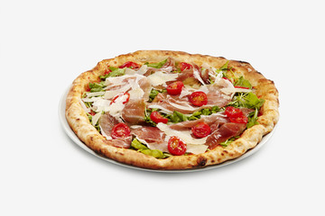 Pizza bresaola, wild rocket and cherry tomato