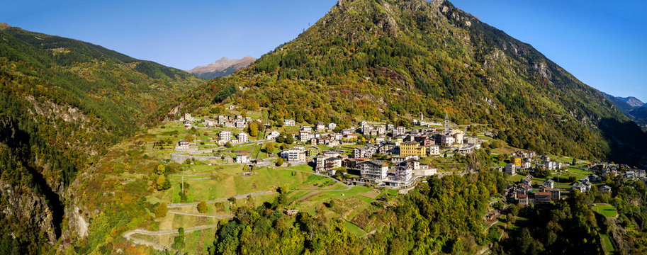 Grosio - Valtellina (IT) - Ravoledo - Vista aerea