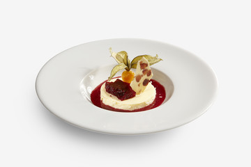 Chees cake with raspberry sauce
