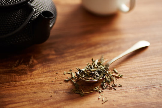 White tea leaves