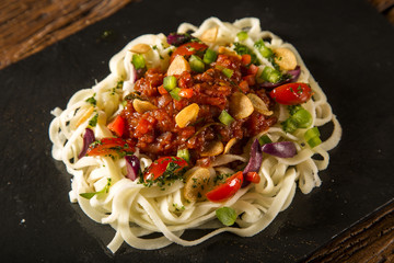 Delicious spaghetti salad with shrimp, tomato and pupunha palm