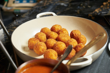 Vegetarian fried falafel chicken balls