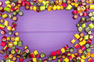 Frame made of caramel candies