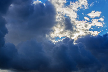 Fototapeta na wymiar Deszczowe chmury.