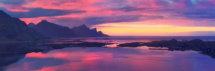 Acrylic prints Sea / sunset Sunrise over sea