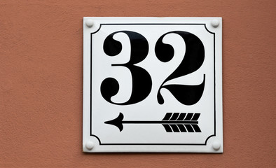 Hausnummer 32