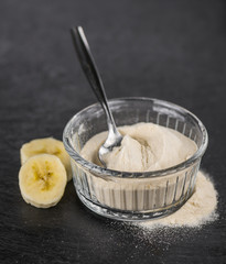 Slate slab with Banana Powder