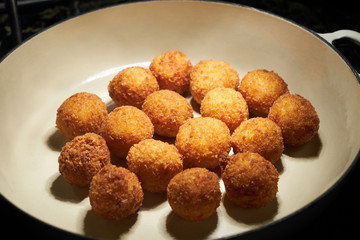 Vegetarian fried falafel chicken balls