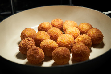 Vegetarian fried falafel chicken balls