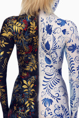 Obraz premium Body art of a girl in the style of Khokhloma and Gzhel