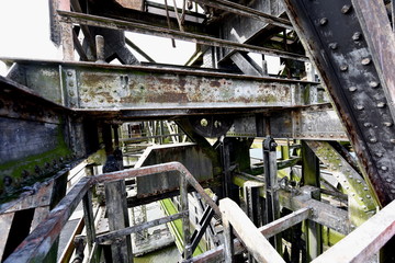 Karniner Eisenbahnbrücke, Detail