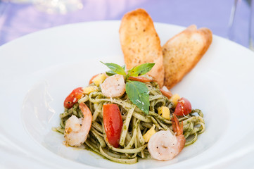 Linguine pasta with pesto sauce