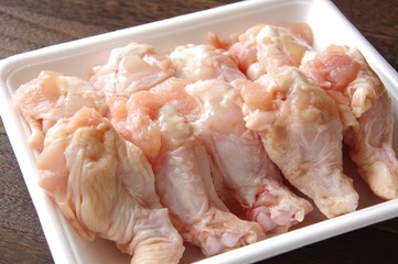 鶏手羽肉　生肉