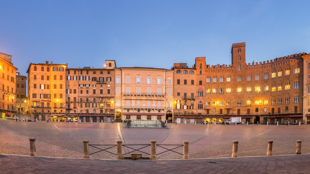 Panorama of Piazza del Campo, Siena - Italy