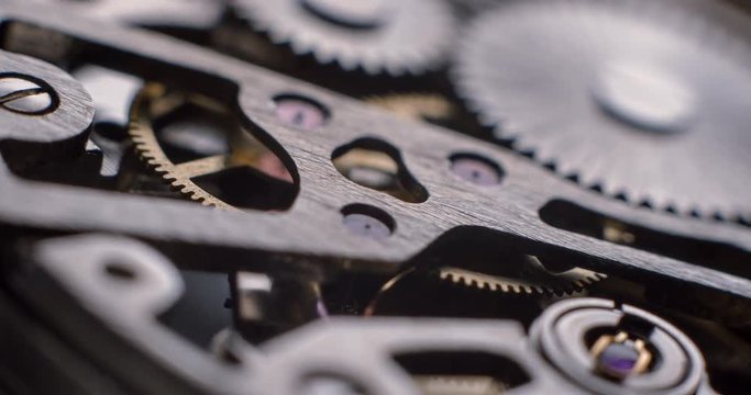 Watch tourbillon rotating macro slowmotion &sbquo;&Auml;&igrave; orginal file&not;&dagger;: 4K DCI, PRO RES 444, 12 bits