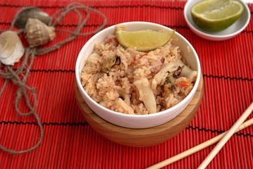 Rice pilaf with shrimp, mussels and eplmarami