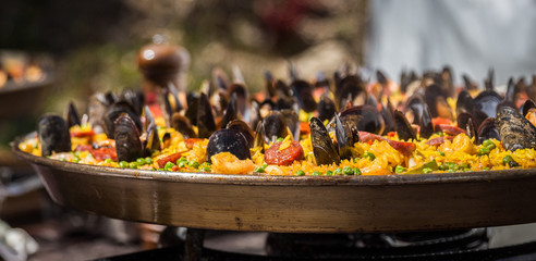 Paella with mussels and shrimps © svetlana