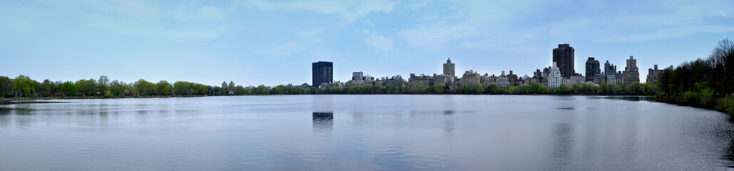 Fototapeta na wymiar By the Lake of Central Park