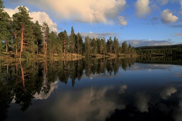 Obraz premium beautiful Scandinavian lake scenery 