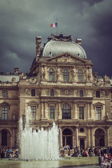 Obraz premium The Louvre art gallery, Museum and Louvre Pyramid (Pyramide du Louvre), Paris, France, Europe