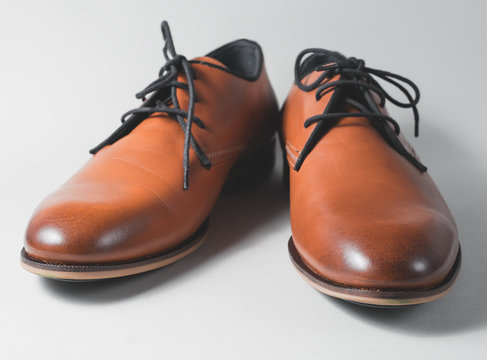 Brown leather executive shoes