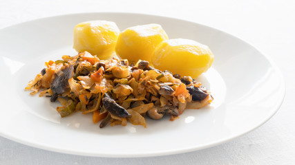 mushroom solyanka with potato