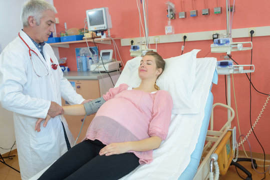 monitoring a pregnant woman