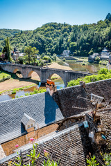 Le village d'Estaing au bord du Lot