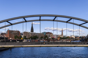 Brücke an der Elbe in Hamburg