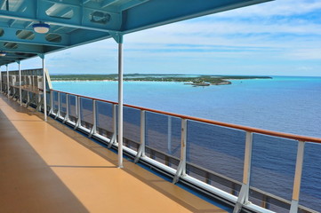 Fototapeta na wymiar A View of Half Moon Cay from the Cruise Ship, Bahamas
