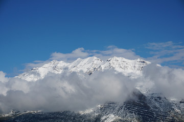 Fototapeta na wymiar Cascade Mountain In Utah With Snow 01