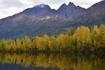 Fototapeta na wymiar Mountains and Fall Colors