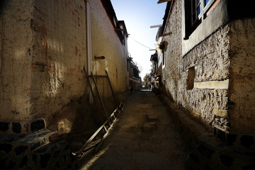 narrow street in the Tibetan city of temples