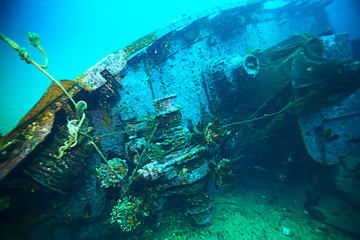 shipwreck, diving on a sunken ship, underwater landscape