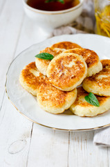 Cottage cheese pancakes with honey