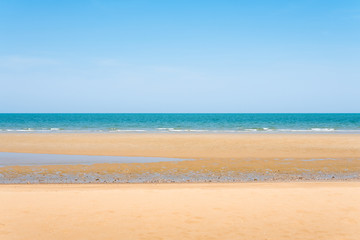 sea sand and blue sky background