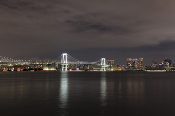 Fototapeta na wymiar Rainbow Bridge, Tokyo Bay