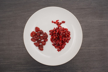 Strawberry fruit dried in dish