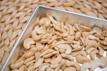 cashews nut in bowl
