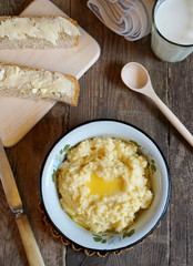 Millet porridge with milk	