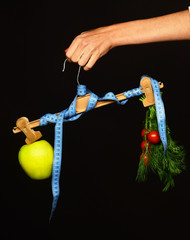 Apple with tomatoes and dill with unequal weight.