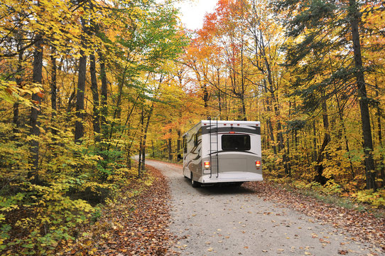 roadtrip with motorhome in Indian summer Ontario Canada