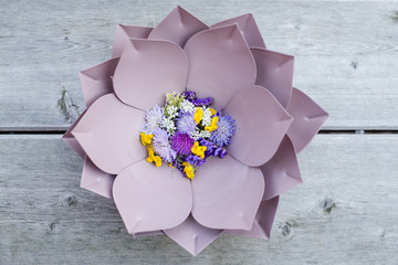 Wellness - flower bowl with meadows