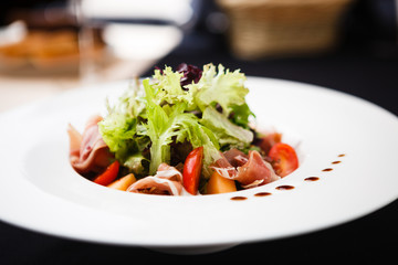 Green salad with ham