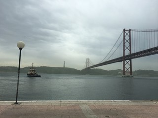 Pont du 25 avril, Lisbonne